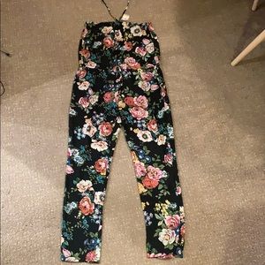 NWT🏷 Floral Jumpsuit